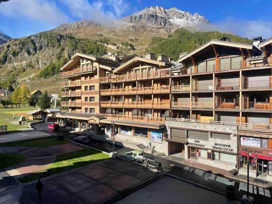 Central 3 Bedroom Chalet With Balcony Валь-д'Изер Экстерьер фото